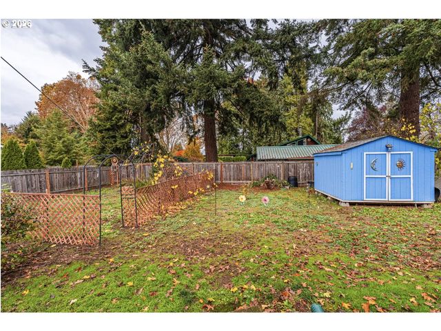 123 ELKAY Dr, Eugene, OR 97404