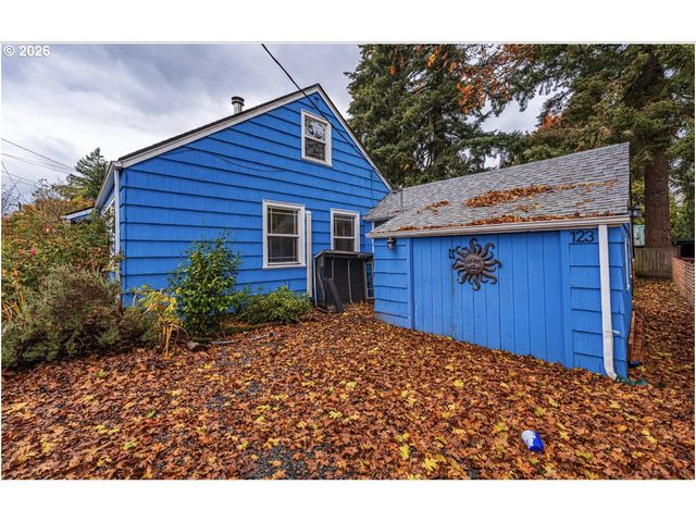 123 ELKAY Dr, Eugene, OR 97404