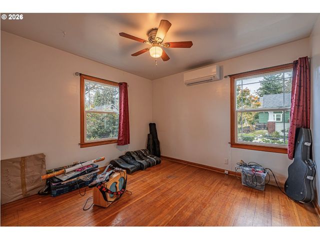 123 ELKAY Dr, Eugene, OR 97404