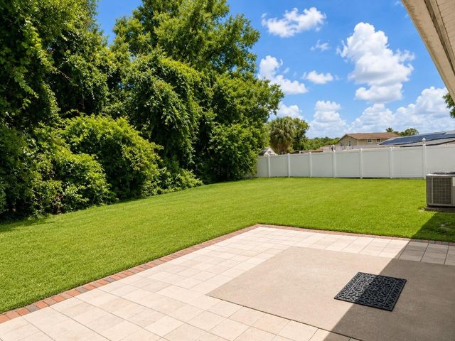 16518 SILVERHILL DRIVE, Tampa, FL 33624