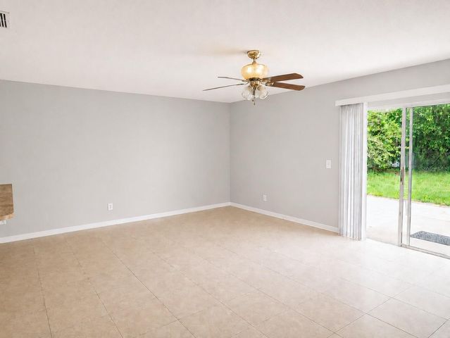 16518 SILVERHILL DRIVE, Tampa, FL 33624