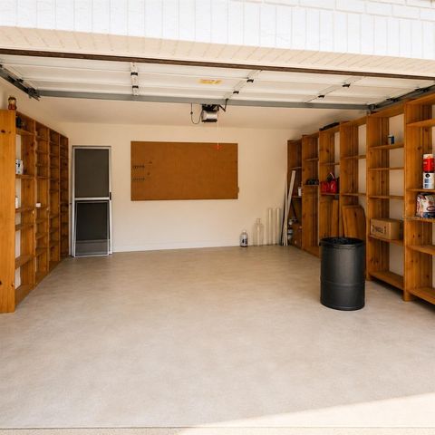 16518 SILVERHILL DRIVE, Tampa, FL 33624