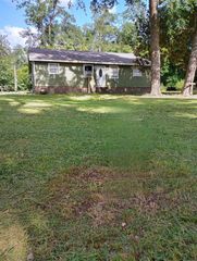 979 Hillbilly Heaven Road, Livingston, TX 77351
