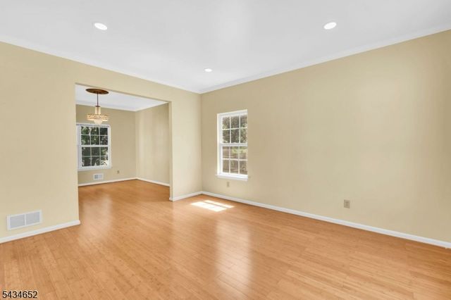 43 Wexford Way, Bridgewater Twp., NJ 08807