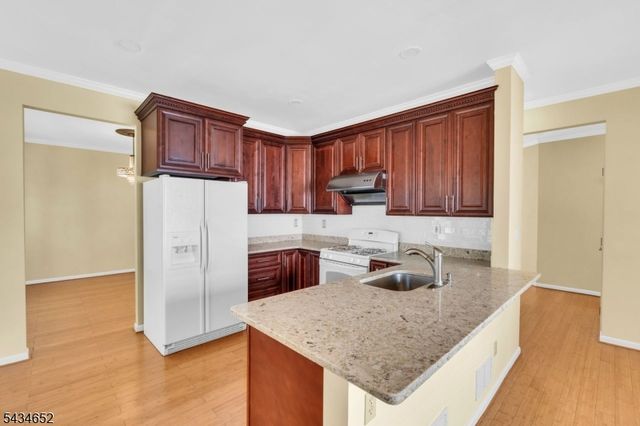 43 Wexford Way, Bridgewater Twp., NJ 08807