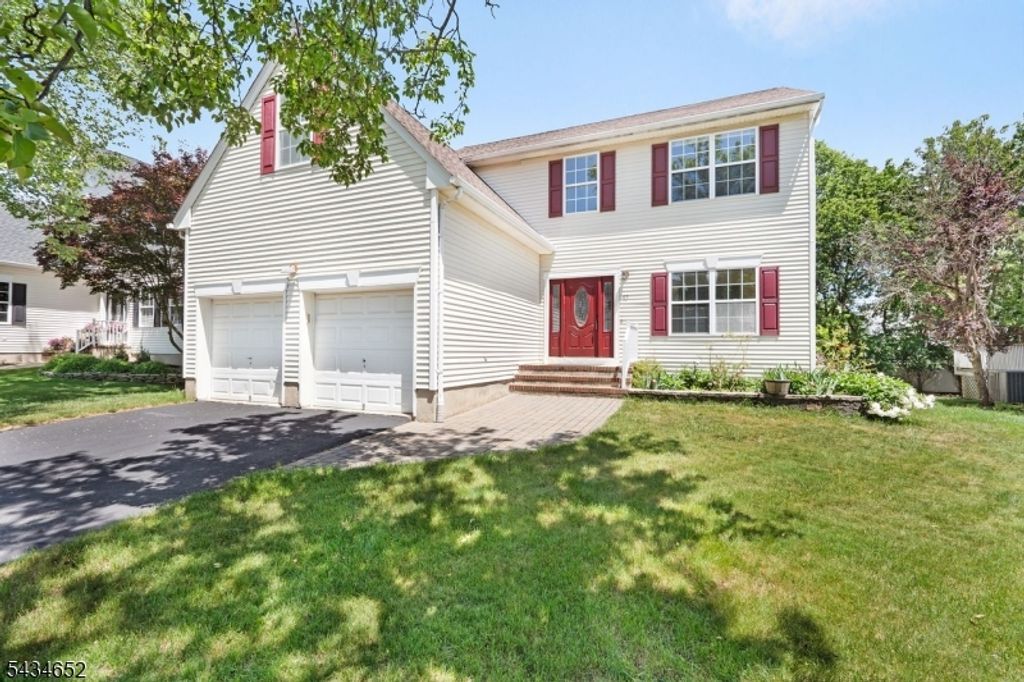 43 Wexford Way, Bridgewater Twp., NJ 08807