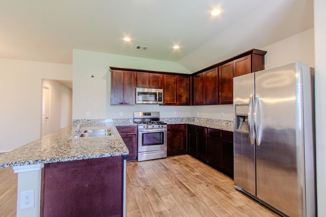 1811 Brady Shores Drive, Richmond, TX 77469