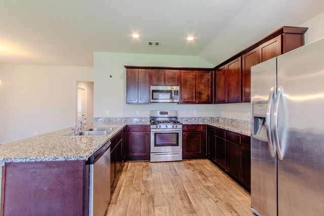 1811 Brady Shores Drive, Richmond, TX 77469