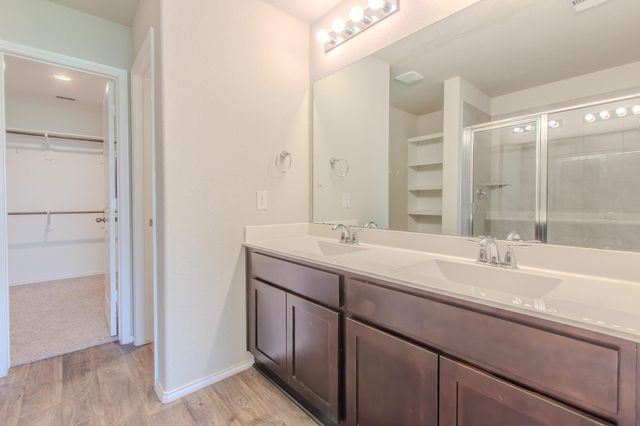 1811 Brady Shores Drive, Richmond, TX 77469
