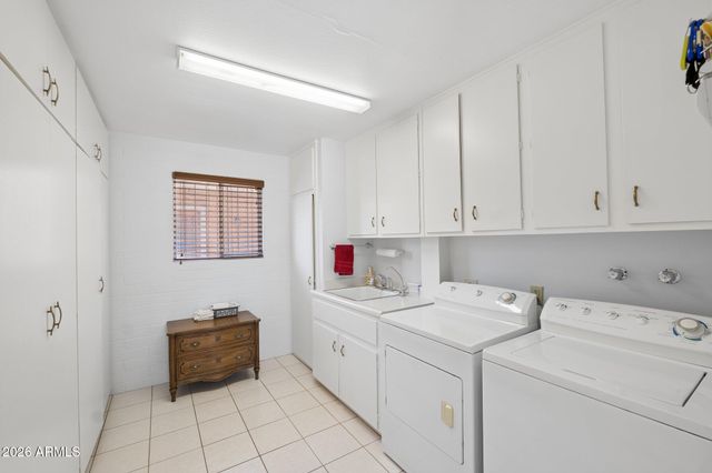 10916 W CAMEO Drive, Sun City, AZ 85351