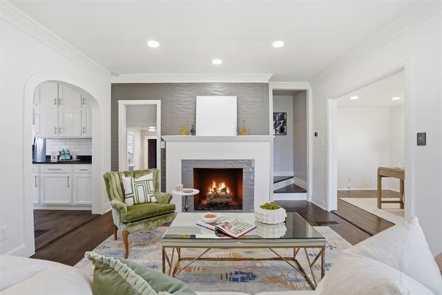 4316 Lovell Avenue, Fort Worth, TX 76107