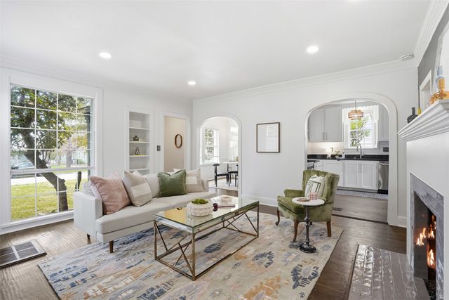 4316 Lovell Avenue, Fort Worth, TX 76107