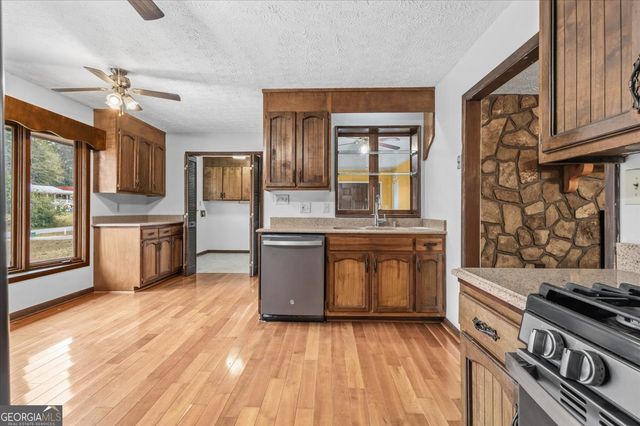 202 Ridgewood Road, Cedartown, GA 30125