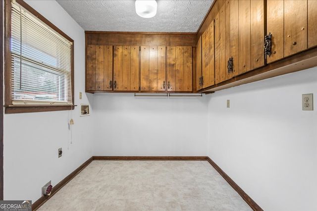 202 Ridgewood Road, Cedartown, GA 30125