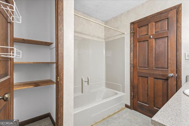 202 Ridgewood Road, Cedartown, GA 30125