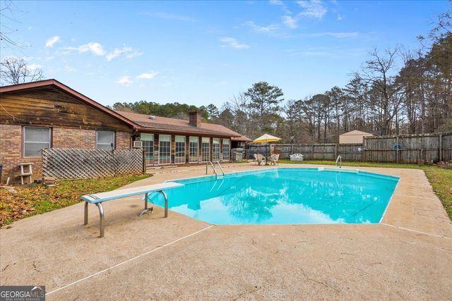 202 Ridgewood Road, Cedartown, GA 30125