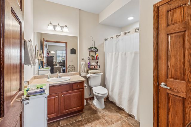 600 E Hillcrest Avenue 207, Indianola, IA 50125