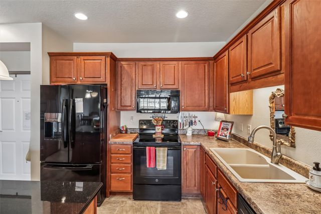 600 E Hillcrest Avenue 207, Indianola, IA 50125