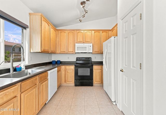 6655 E VIRGINIA Street, Mesa, AZ 85215