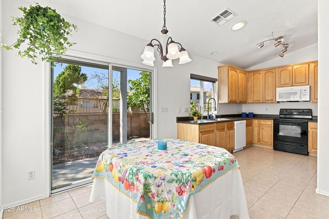 6655 E VIRGINIA Street, Mesa, AZ 85215