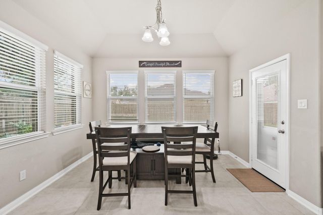 227 Forest Park Drive, West Columbia, TX 77486
