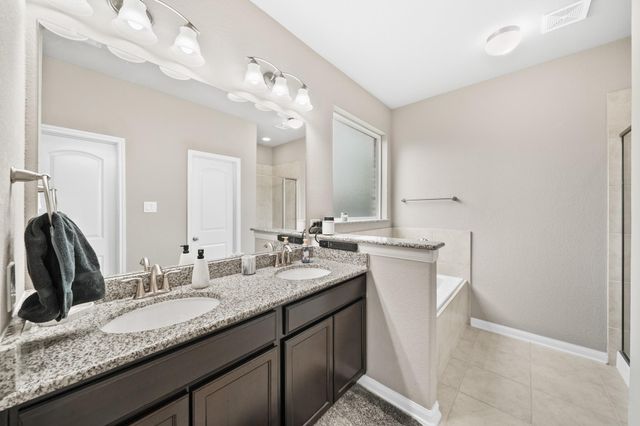 227 Forest Park Drive, West Columbia, TX 77486