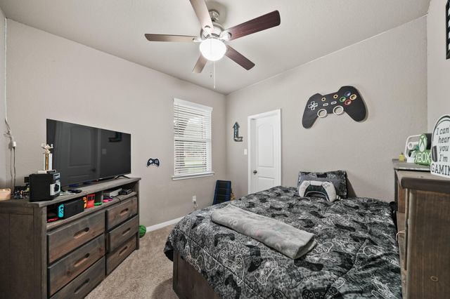 227 Forest Park Drive, West Columbia, TX 77486