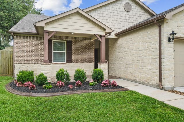 227 Forest Park Drive, West Columbia, TX 77486