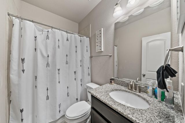 227 Forest Park Drive, West Columbia, TX 77486