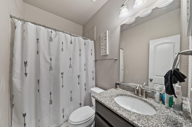 227 Forest Park Drive, West Columbia, TX 77486