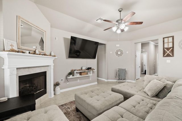 227 Forest Park Drive, West Columbia, TX 77486