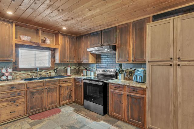 18351 CR 3132, Gladewater, TX 75647
