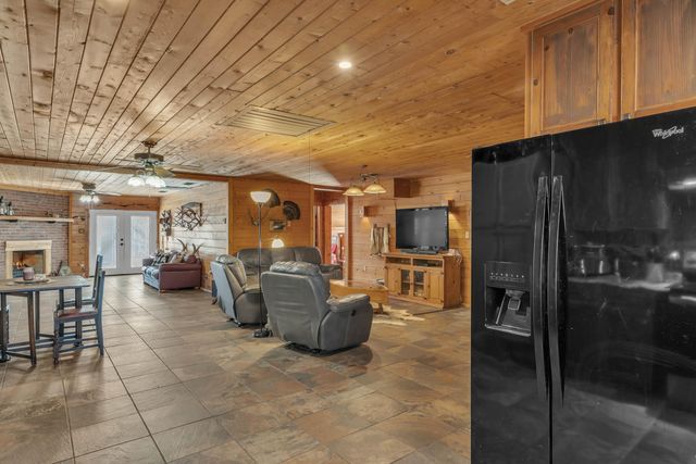 18351 CR 3132, Gladewater, TX 75647