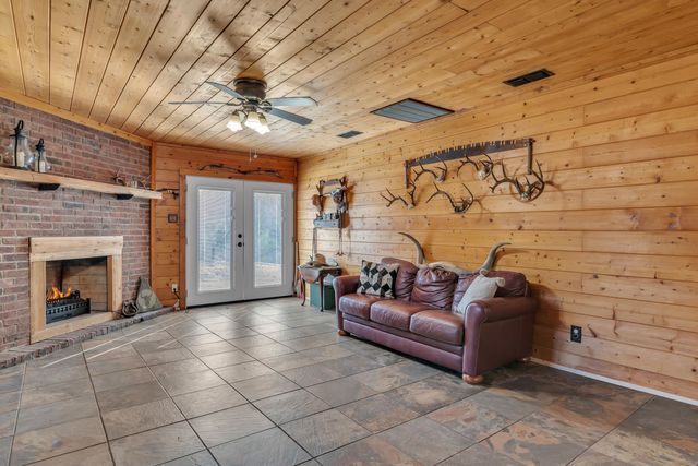 18351 CR 3132, Gladewater, TX 75647