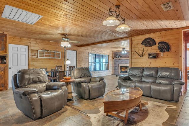 18351 CR 3132, Gladewater, TX 75647