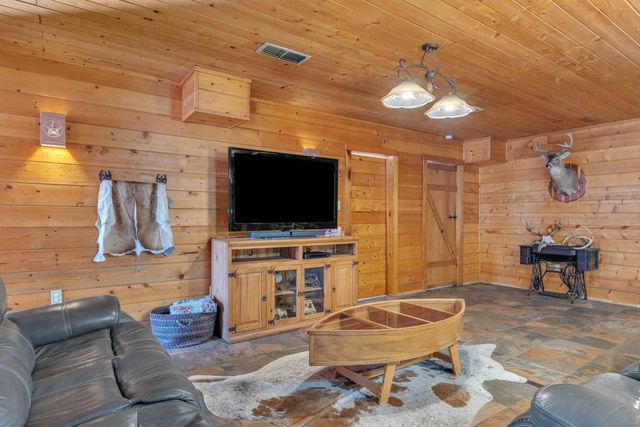 18351 CR 3132, Gladewater, TX 75647