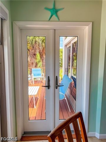 541 Gulf LN, Upper Captiva, FL 33924