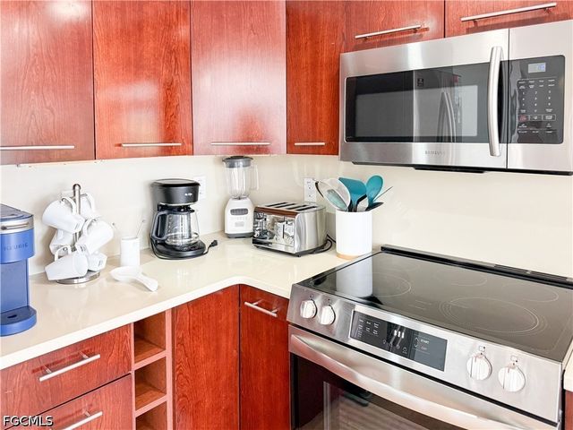 541 Gulf LN, Upper Captiva, FL 33924