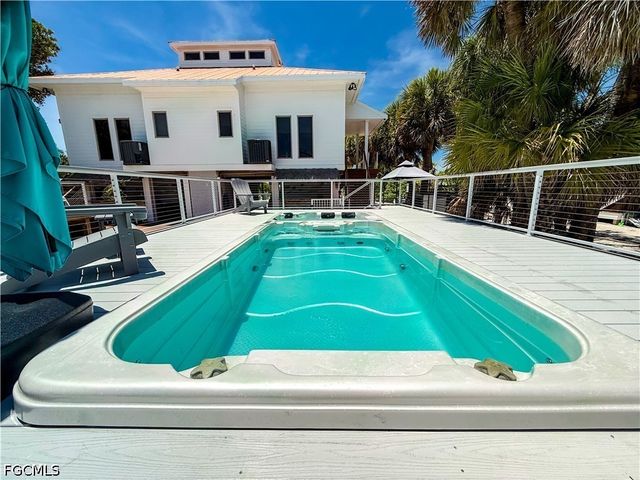 541 Gulf LN, Upper Captiva, FL 33924