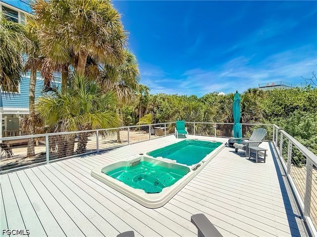 541 Gulf LN, Upper Captiva, FL 33924