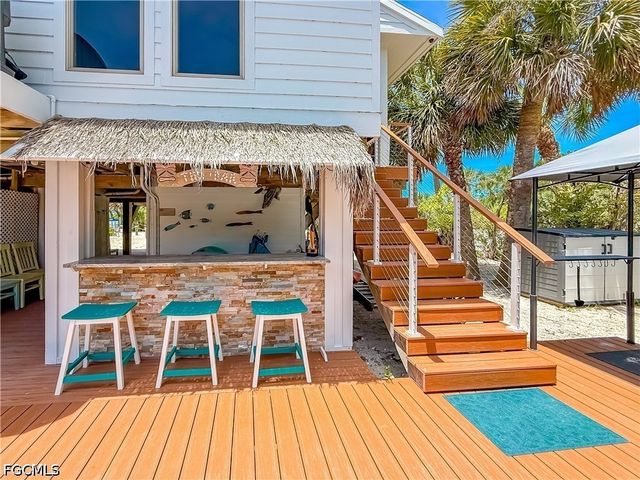 541 Gulf LN, Upper Captiva, FL 33924