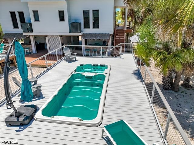 541 Gulf LN, Upper Captiva, FL 33924