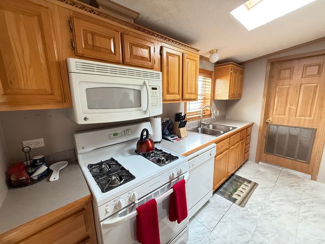 332 Tulip Circle, Matteson, IL 60443