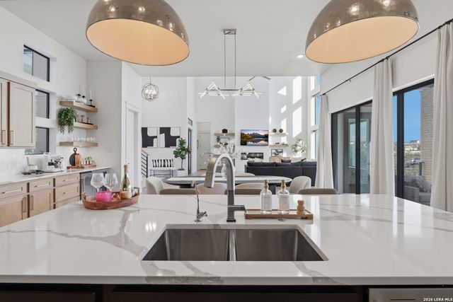 10406 Kendall Cyn, San Antonio, TX 78255