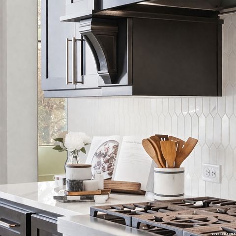 10406 Kendall Cyn, San Antonio, TX 78255