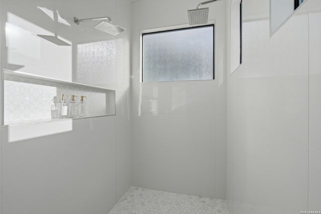 10406 Kendall Cyn, San Antonio, TX 78255