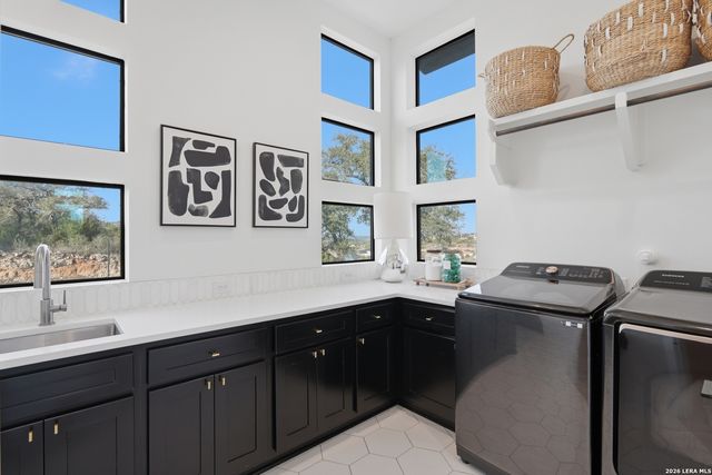 10406 Kendall Cyn, San Antonio, TX 78255