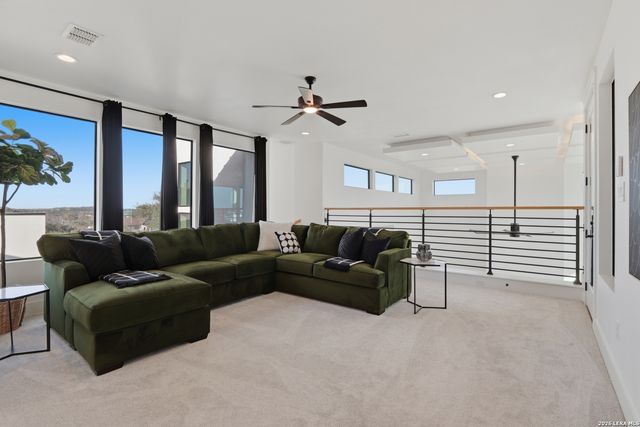 10406 Kendall Cyn, San Antonio, TX 78255