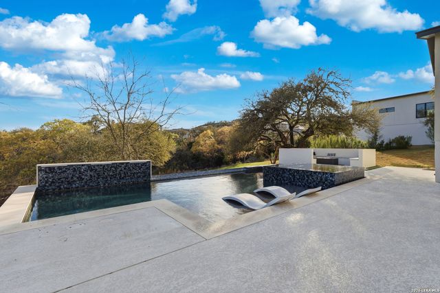 10406 Kendall Cyn, San Antonio, TX 78255