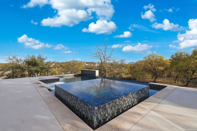 10406 Kendall Cyn, San Antonio, TX 78255